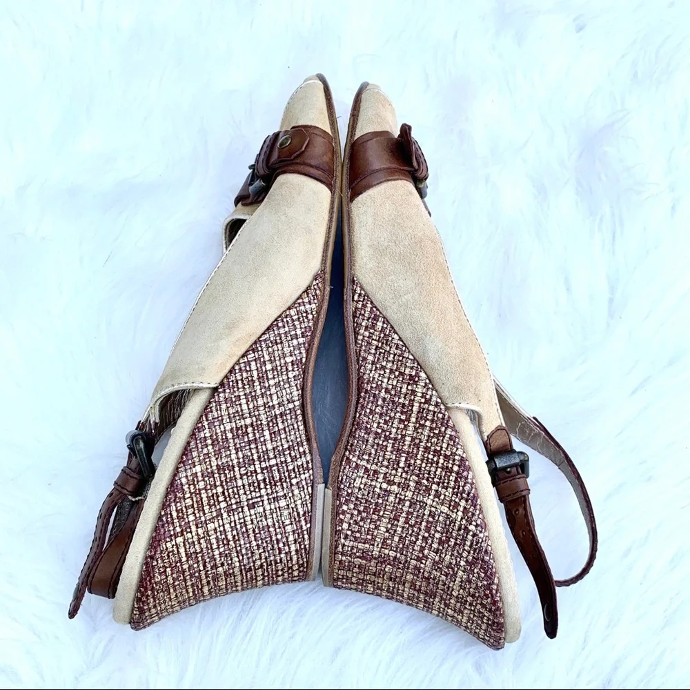 Taryn Rose Wedge Beige Gold Buckle Sandals